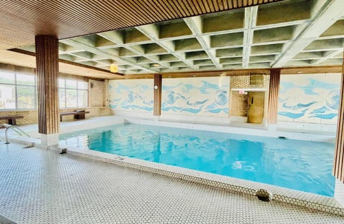 Shaughnessy Village Apartment | Exquisite Skyview Downtown Montreal Apartment