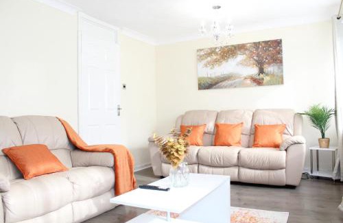 Newcastle-upon-Tyne Apartment | Exquisite Stays Free parking, fast WiFi, close to city centre