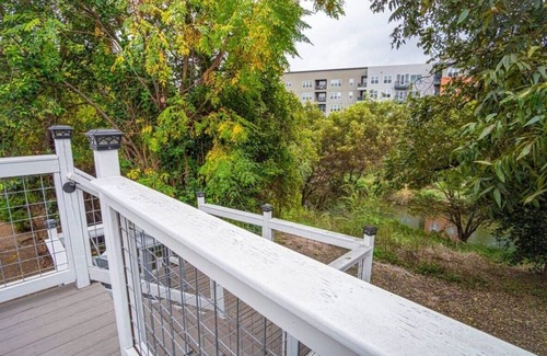 King William House | Exquisite Studio Guesthouse Near Downtown's Core!