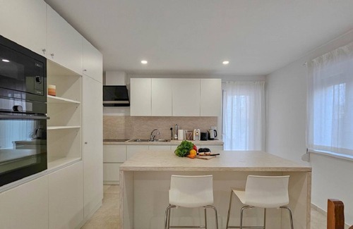 Fiorini House | Exquisite villa with private pool, BBQ, table football and en suite bathrooms