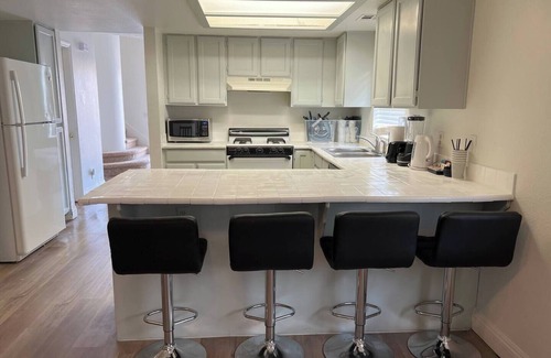 Las Vegas House | Extended Stay 3 or 4 Beds Cozy Smart Home Living