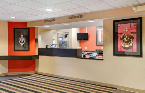 Farmington Hills Hotel | Extended Stay America Select Suites - Detroit - Farmington Hills