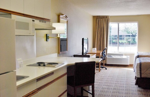 Maryland Heights Hotel | Extended Stay America Suites St Louis Westport Central