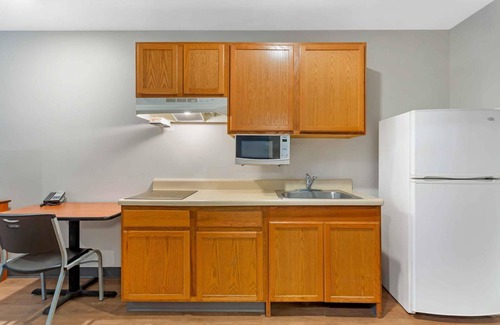Fort Myers Hotel | Extended Stay America Select Suites - Fort Myers - Northeast