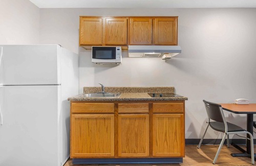 Fort Myers Hotel | Extended Stay America Select Suites - Fort Myers - Northeast
