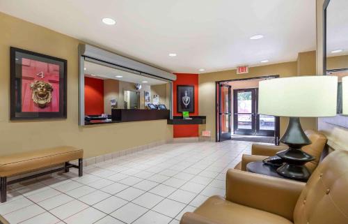 Springdale Hotel | Extended Stay America Select Suites - Fayetteville - Springdale