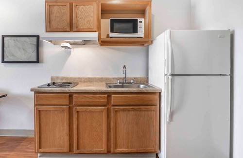 Wichita Hotel | Extended Stay America Select Suites - Wichita - South