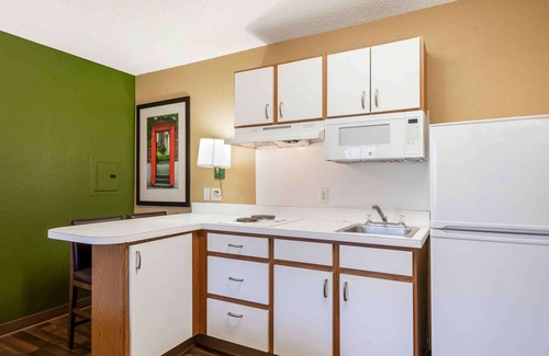 Limona Improvement Hotel | Extended Stay America Select Suites Tampa Brandon