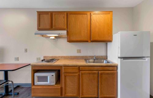 Dayton Hotel | Extended Stay America Select Suites - Dayton - Miamisburg