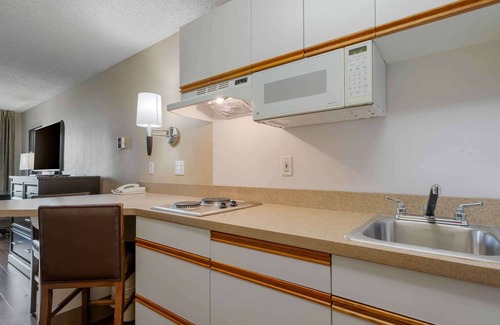 Lombard Hotel | Extended Stay America Select Suites Chicago Lombard Oakbrook