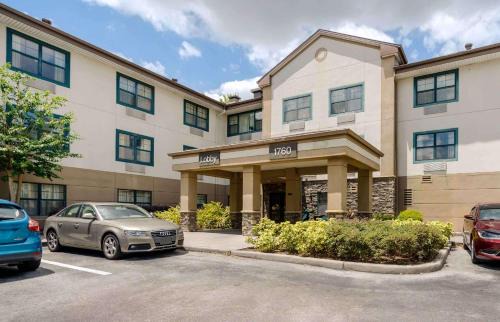 Fairvilla Hotel | Extended Stay America Select Suites - Orlando - Maitland - 1760 Pembrook Dr