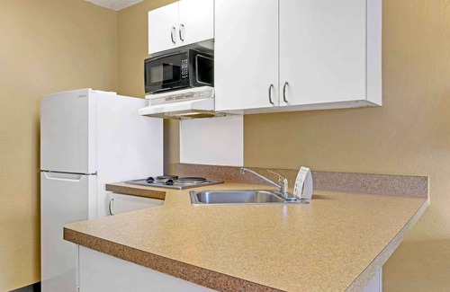 Temple Terrace Hotel | Extended Stay America Select Suites Tampa N USF Attractions