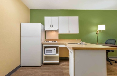 Maple Grove Hotel | Extended Stay America Suites Minneapolis Maple Grove