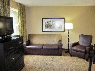 Northville Hotel | Extended Stay America Suites - Detroit - Novi - Orchard Hill Place