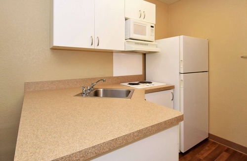Southfield Hotel | Extended Stay America Suites Detroit Southfield I-696