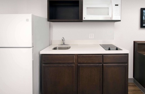 Fridley Hotel | Extended Stay America Suites - Minneapolis - Fridley