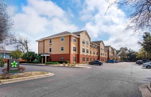 Northeast Pensacola Hotel | Extended Stay America Suites - Pensacola - University Mall