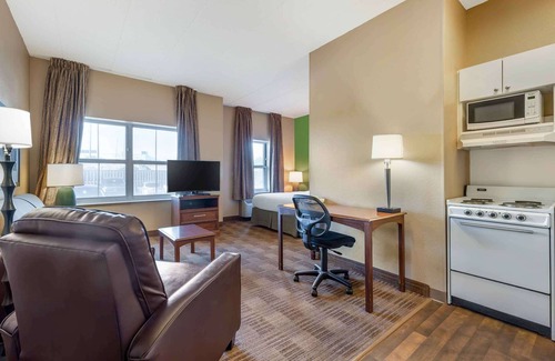 Des Plaines Hotel | Extended Stay America Suites Chicago O'Hare Allstate Arena