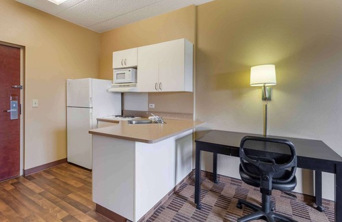 Elmhurst Hotel | Extended Stay America Suites Chicago Elmhurst O'Hare
