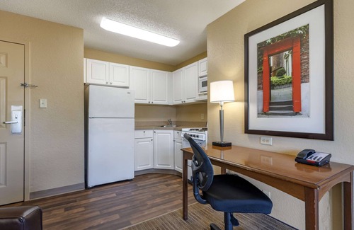 Fairvilla Hotel | Extended Stay America Suites Orlando Maitland 1776 Pembrook