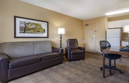 Fairvilla Hotel | Extended Stay America Suites Orlando Maitland 1776 Pembrook