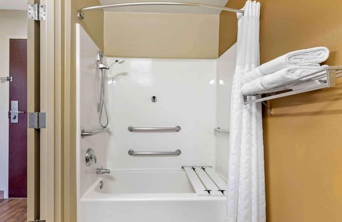 Bonanza Hotel | Extended Stay America Suites Laredo Del Mar