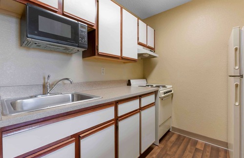 Maumee Hotel | Extended Stay America Suites Toledo Maumee