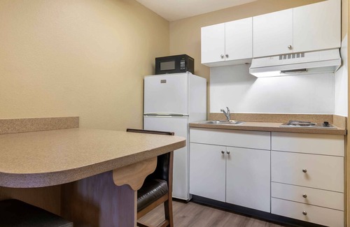Merriam Hotel | Extended Stay America Suites Kansas City Shawnee Mission