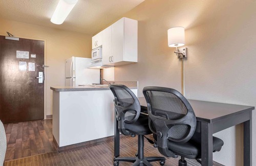 Buffalo Grove Hotel | Extended Stay America Suites Chicago Buffalo Grove Deerfield