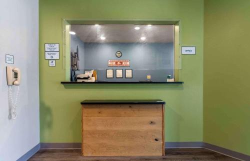 Fayetteville Hotel | Extended Stay America Select Suites - Fayetteville - I-49
