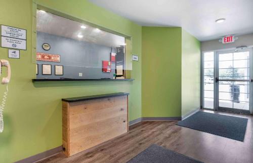 Fayetteville Hotel | Extended Stay America Select Suites - Fayetteville - I-49