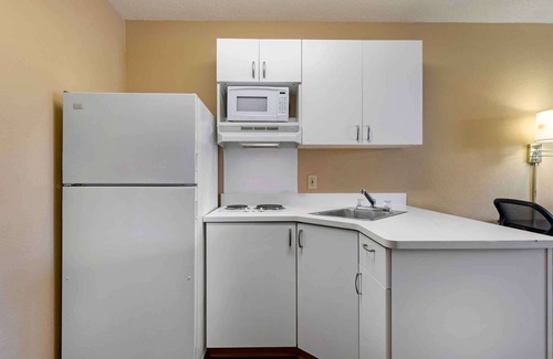 Hanover Park Hotel | Extended Stay America Select Suites Chicago Hanover Park
