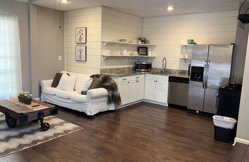 Roswell Apartment | Extended stay apartment near Canton St Roswell