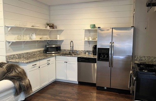 Roswell Apartment | Extended stay apartment near Canton St Roswell