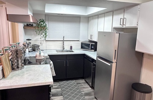 Millcreek Condo | Extended Stay Cozy 2-bedroom condo with WiFi, AC in beautiful Salt Lake City