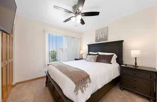 Romeoville House | Extended Stay Romeoville FHS Rental