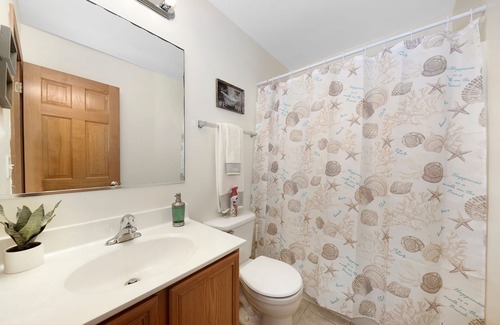 Romeoville House | Extended Stay Romeoville FHS Rental