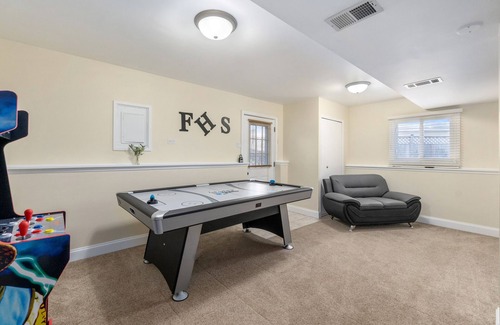 Roselle House | Extended Stay Roselle FHS Rental
