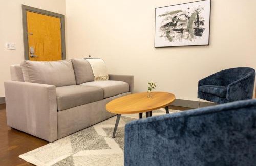 Roanoke Apartment | Extra Classy 1 Br Loft With Exposed Brick Downtown