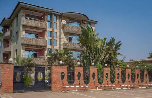 Lubumbashi Cabin | Extra-Large Room, Free Breakfast