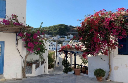 Megalochori Villa | Extraordinary Santorini Villa | 3 Bedrooms | Villa Kagome | Breathtaking.