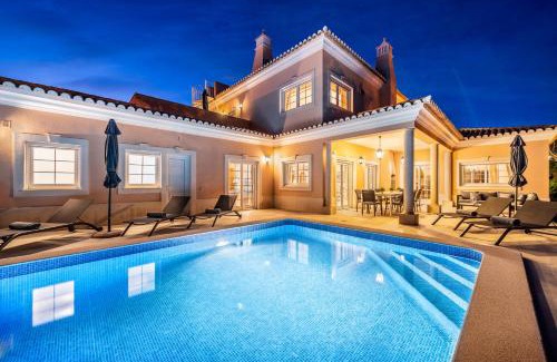 Quinta do Lago Villa | Extraordinary Villa on an elevated position in Quinta do Lago