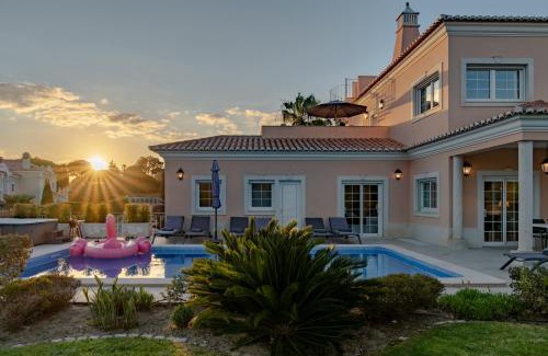 Quinta do Lago Villa | Extraordinary Villa on an elevated position in Quinta do Lago