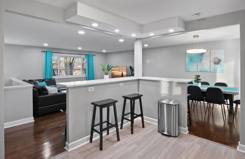 Forestview House | Extravagance - 4 Bedrooms 2.5 Baths With Deck