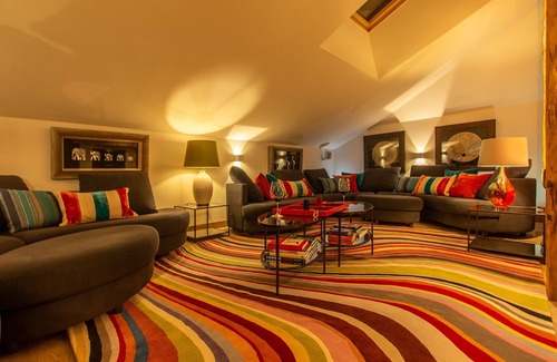 Sankt Anton am Arlberg Villa | Extravagant Austrian Chalet | 6 Bedrooms | Chalet Atlas | Cinema Room & Outdoor.