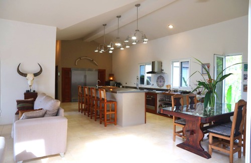Ojo de Agua House | Eye of Water Private Home with infinity pool and amazing views of Pacific Coast