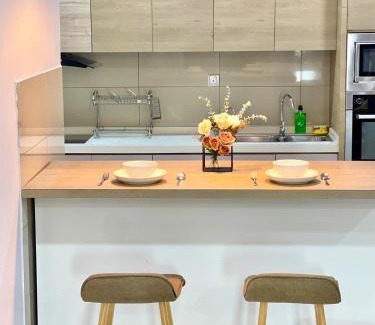 Downtown Kota Kinabalu Apartment | Ezyhouz # Luxury 3Bedroom Seaview Balcony IMAGO TheLoftB KotaKInabalu CIty10Pax