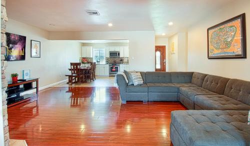 Hermosa Village House | F-18 Babes in Toyland