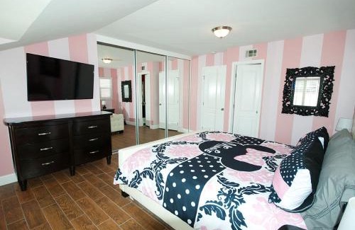 Hermosa Village House | F-34 Minnies House