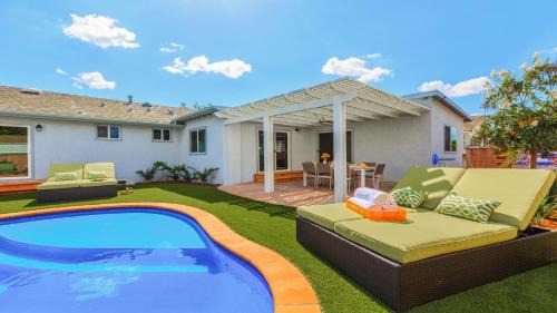 Hermosa Village House | F-52 Trenton II
